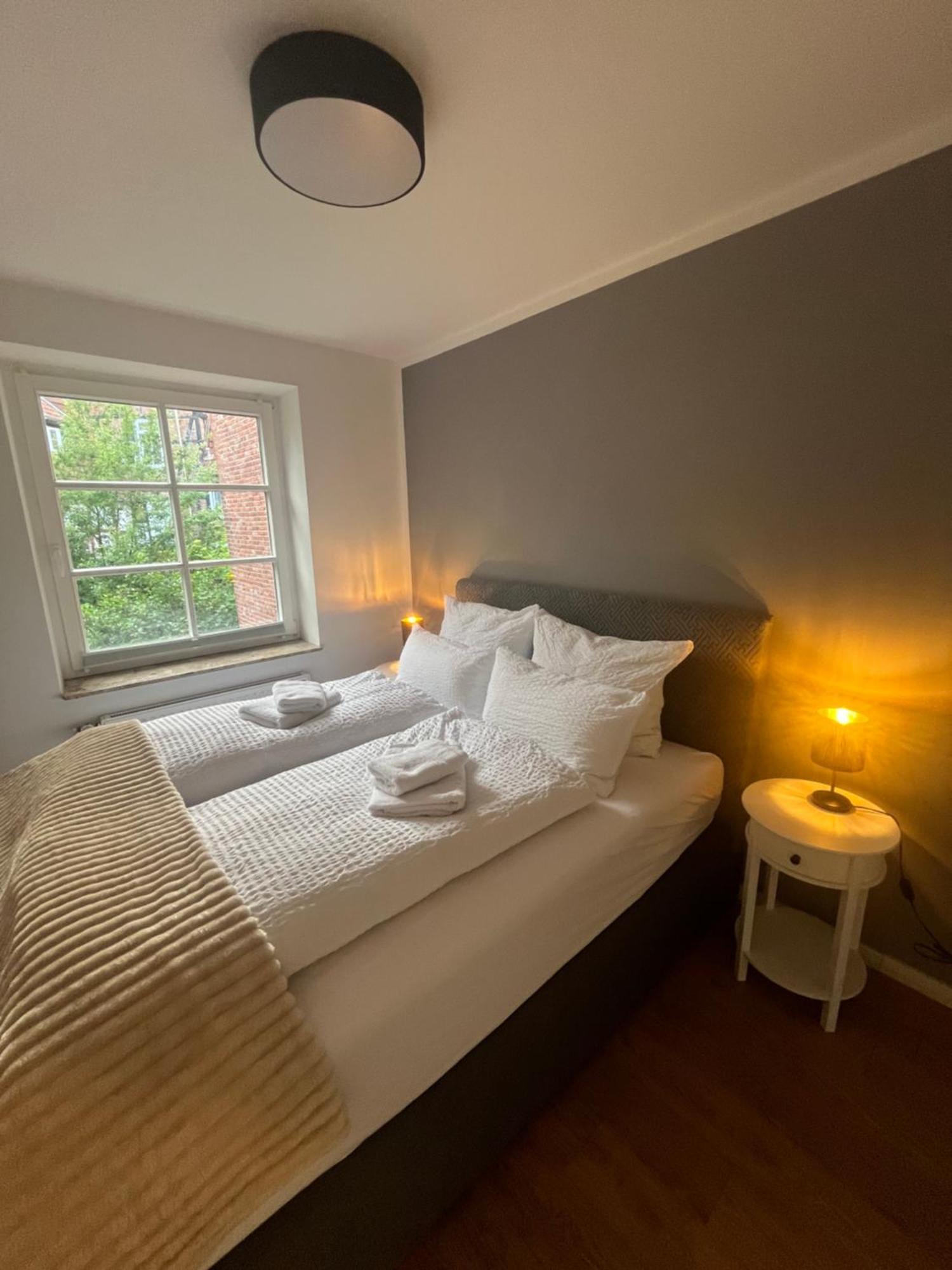 Zeitapartments Am Fischmarkt Щаде Екстериор снимка