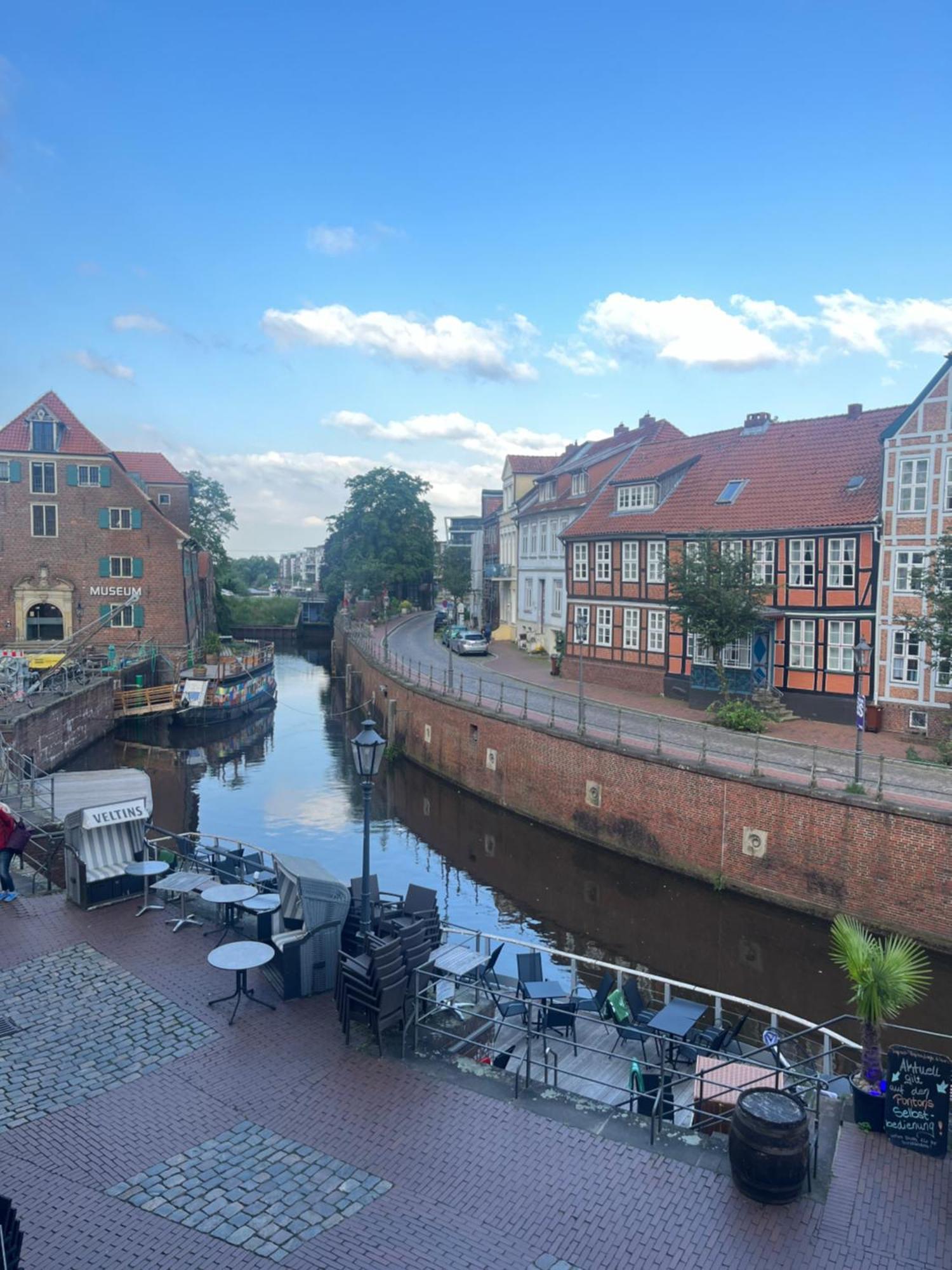 Zeitapartments Am Fischmarkt Щаде Екстериор снимка